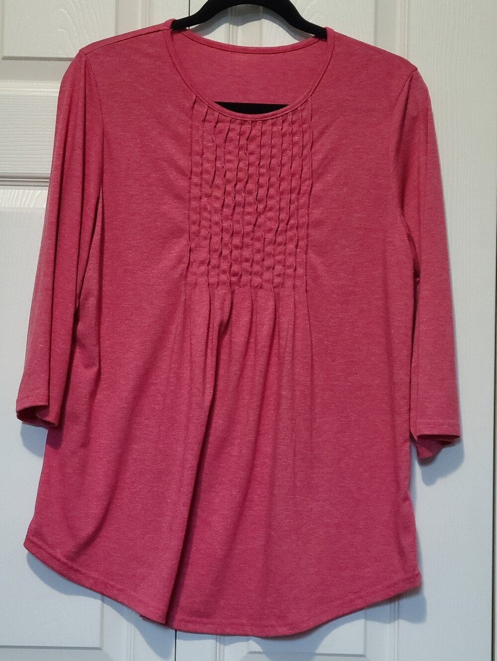 Boutique Raspberry Red Pink Pintuck Pleated 3/4 Sleeve Tunic Top Blouse Size M